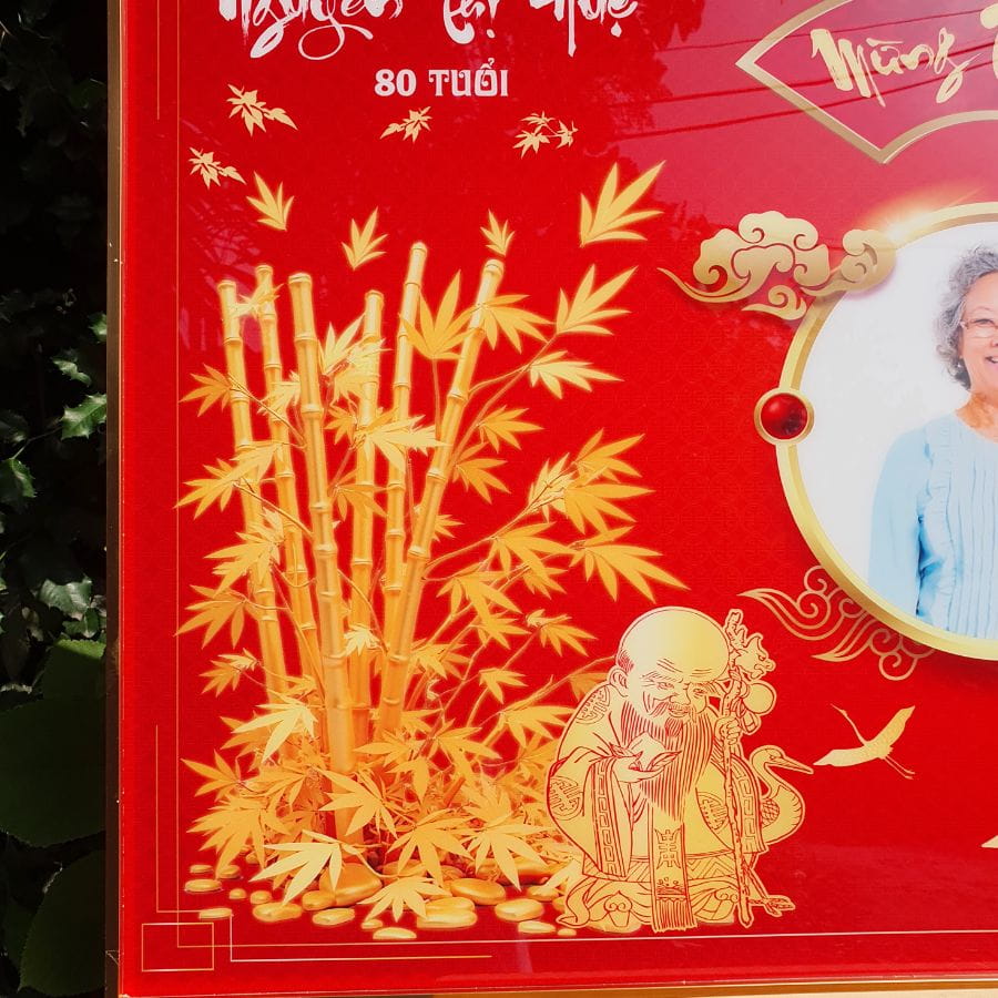 Hình ảnh ông thọ bên cụm tre vàng trong mẫu tranh mừng thọ G3