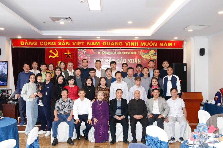 Hội đồng hương tổ chức mừng thọ